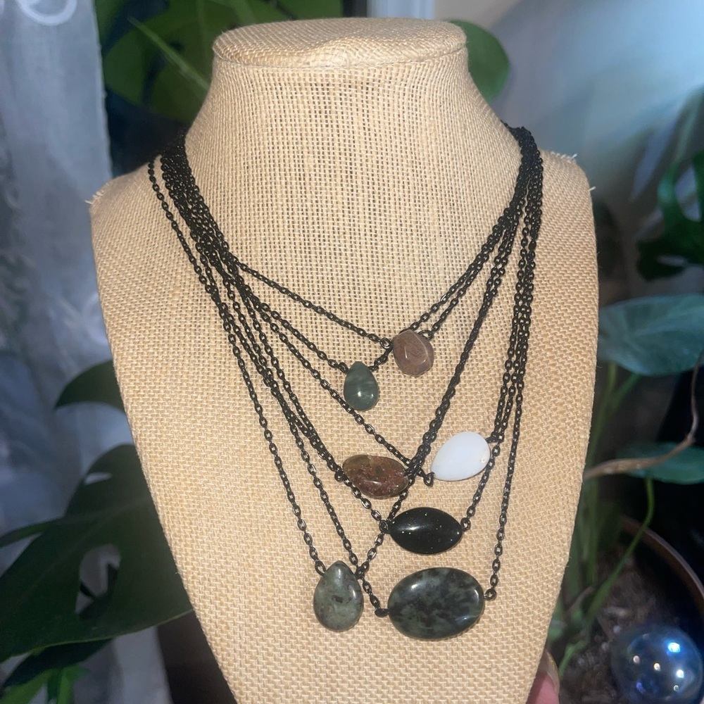IN SHOW Black crystal split necklaces